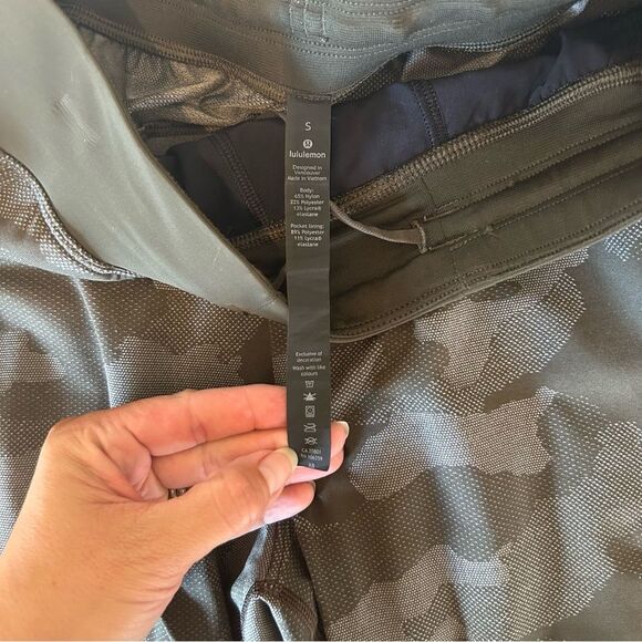 LULULEMON T.H.E. Short 7" Mesh Mesh Camo Max Dark Olive Green Small - Picture 9 of 10